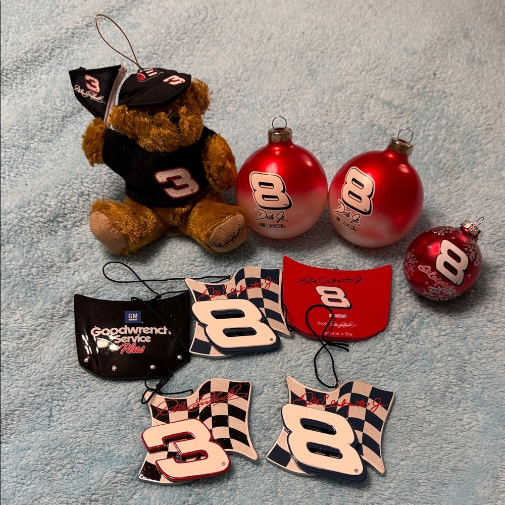 Red and Black Holiday Decor Set